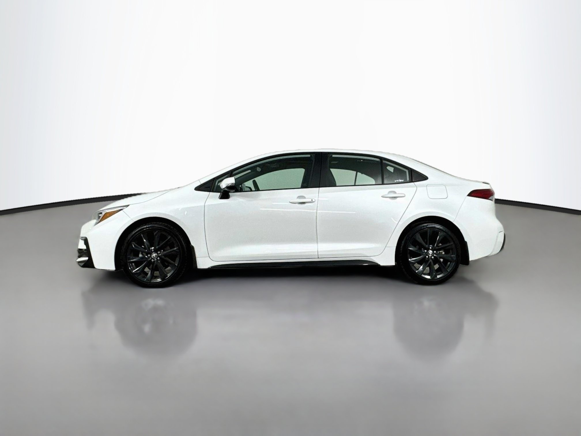 Certified 2024 Toyota Corolla XSE FWD image 4