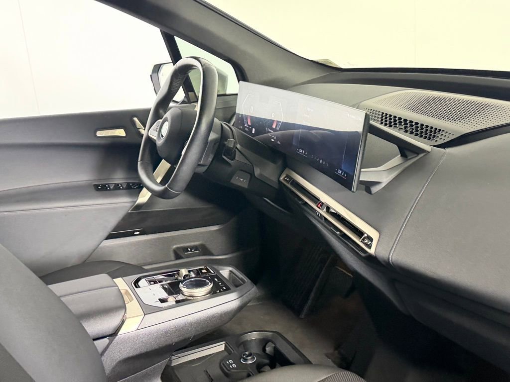 Used 2024 BMW iX xDrive50 w/ Premium Package image 33
