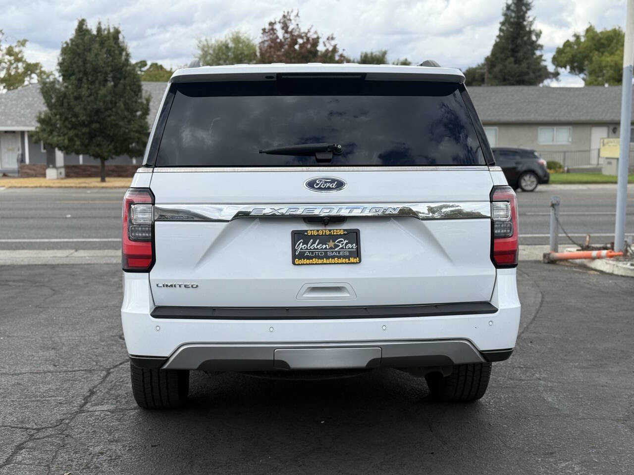Used 2020 Ford Expedition Limited image 27