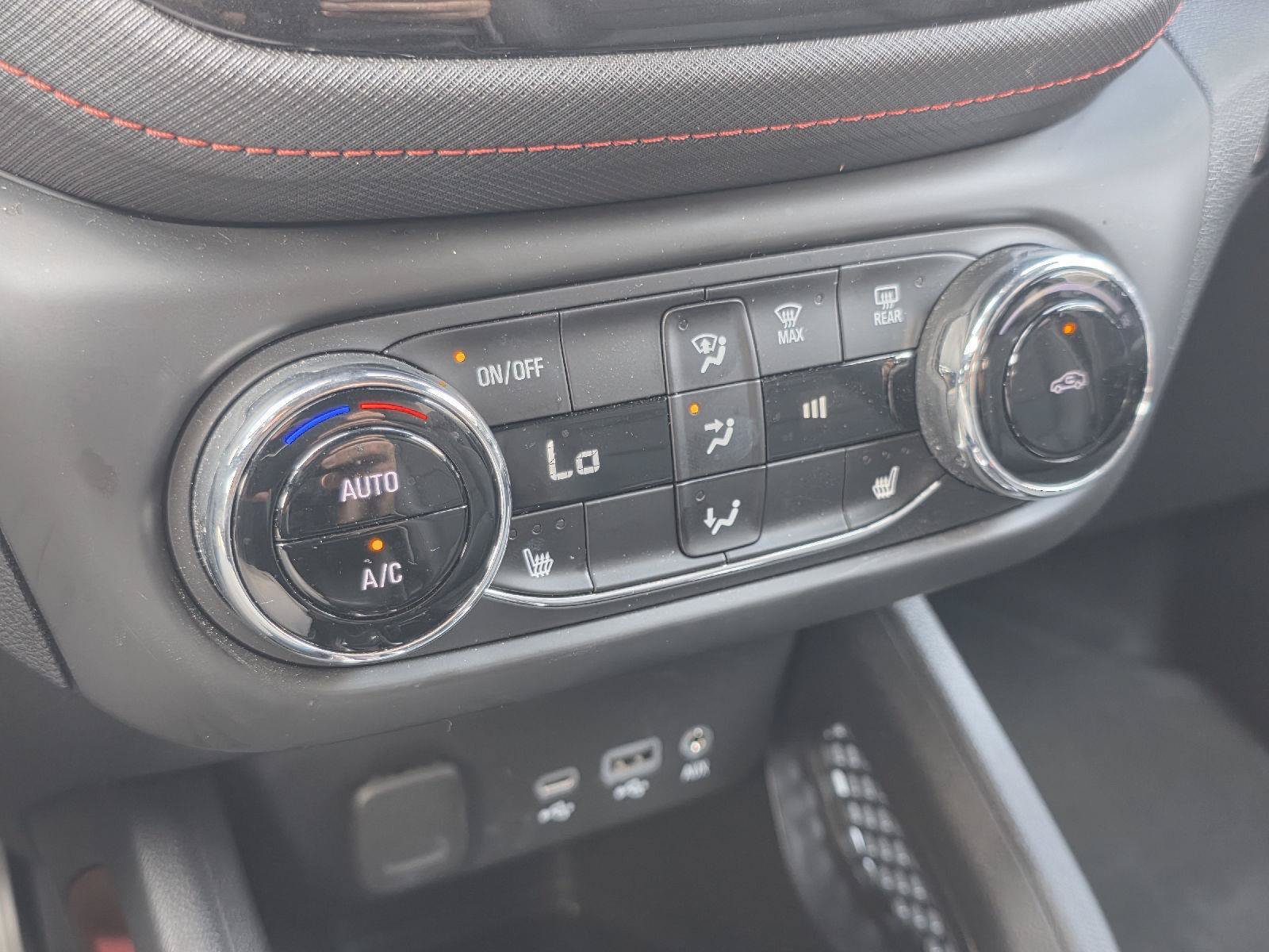 Used 2021 Chevrolet TrailBlazer RS w/ Convenience Package AWD/4WD image 19