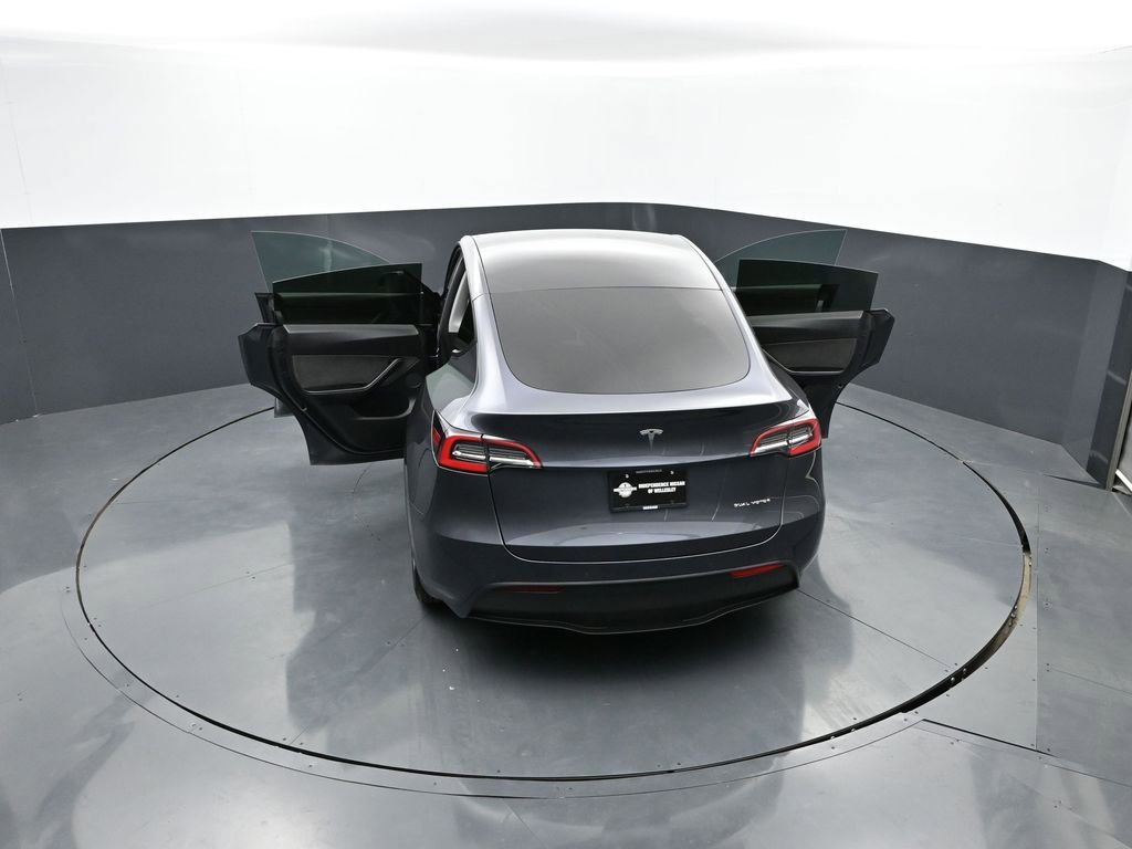 Used 2021 Tesla Model Y Long Range AWD/4WD image 34