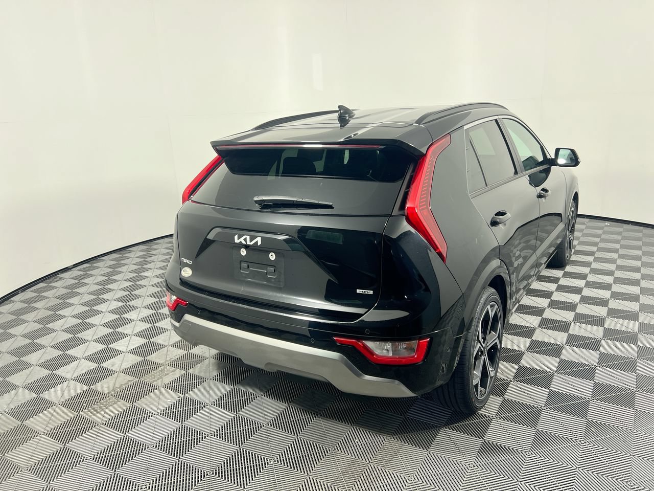 Certified 2025 Kia Niro EX Touring FWD image 3