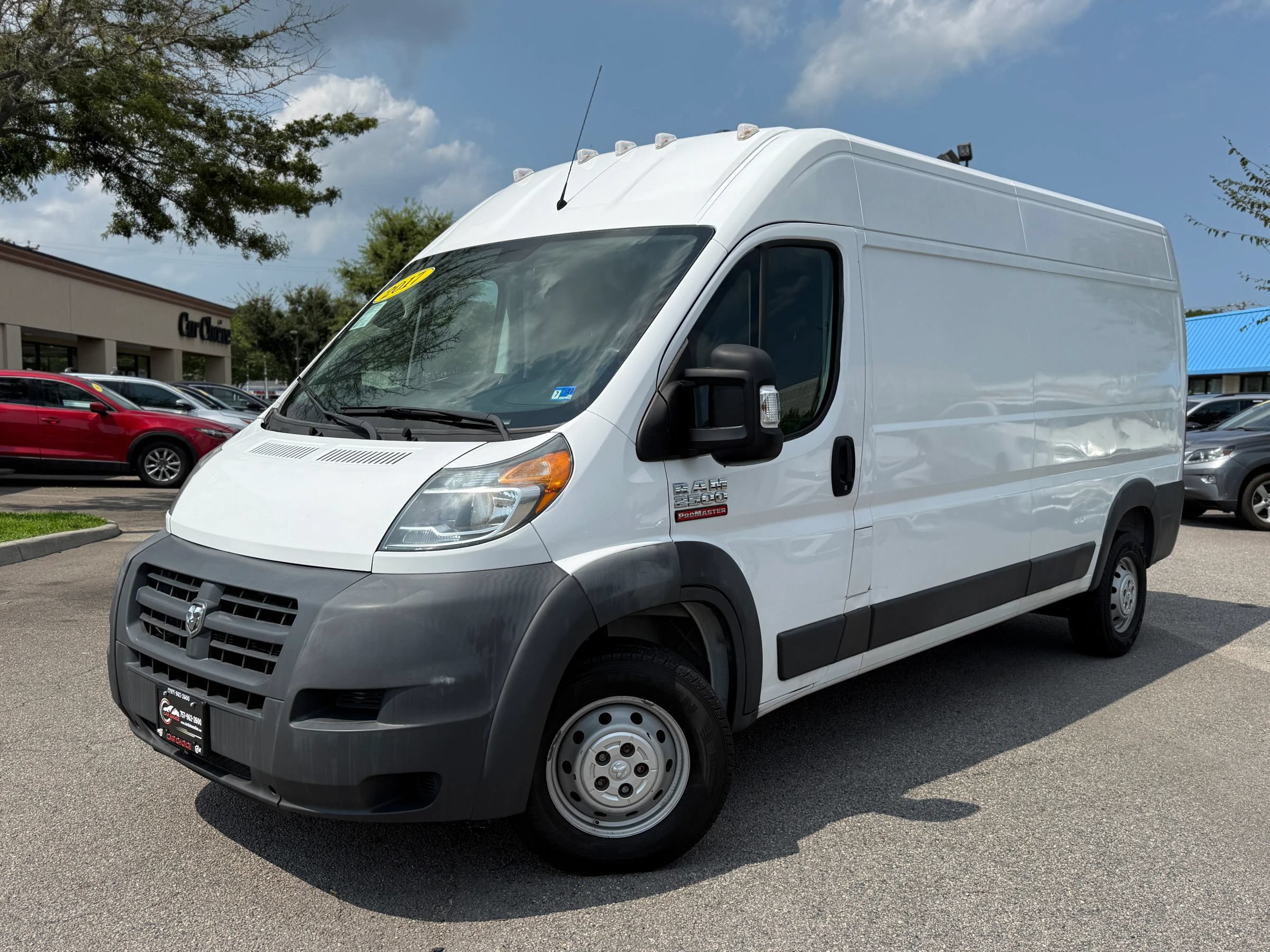 Used 2017 RAM ProMaster 2500 FWD image 2