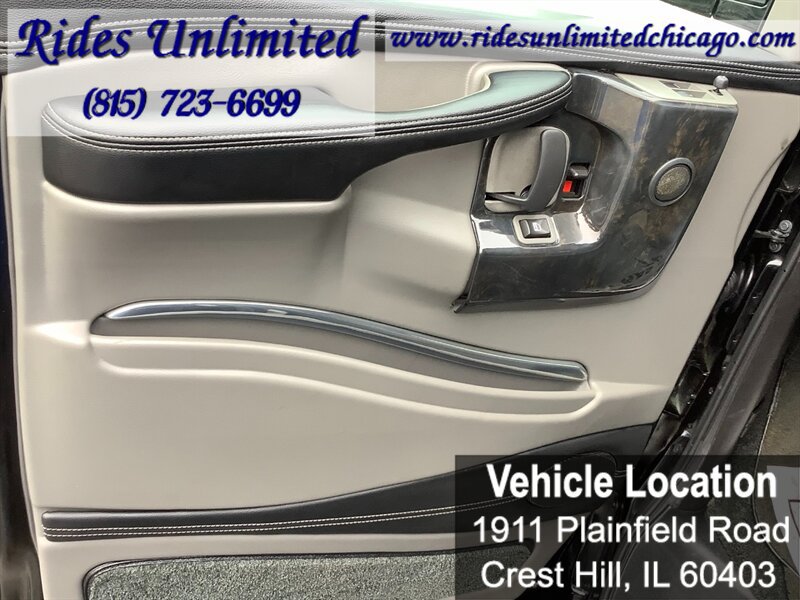 Used 2015 Chevrolet Express 2500 Extended RWD image 17