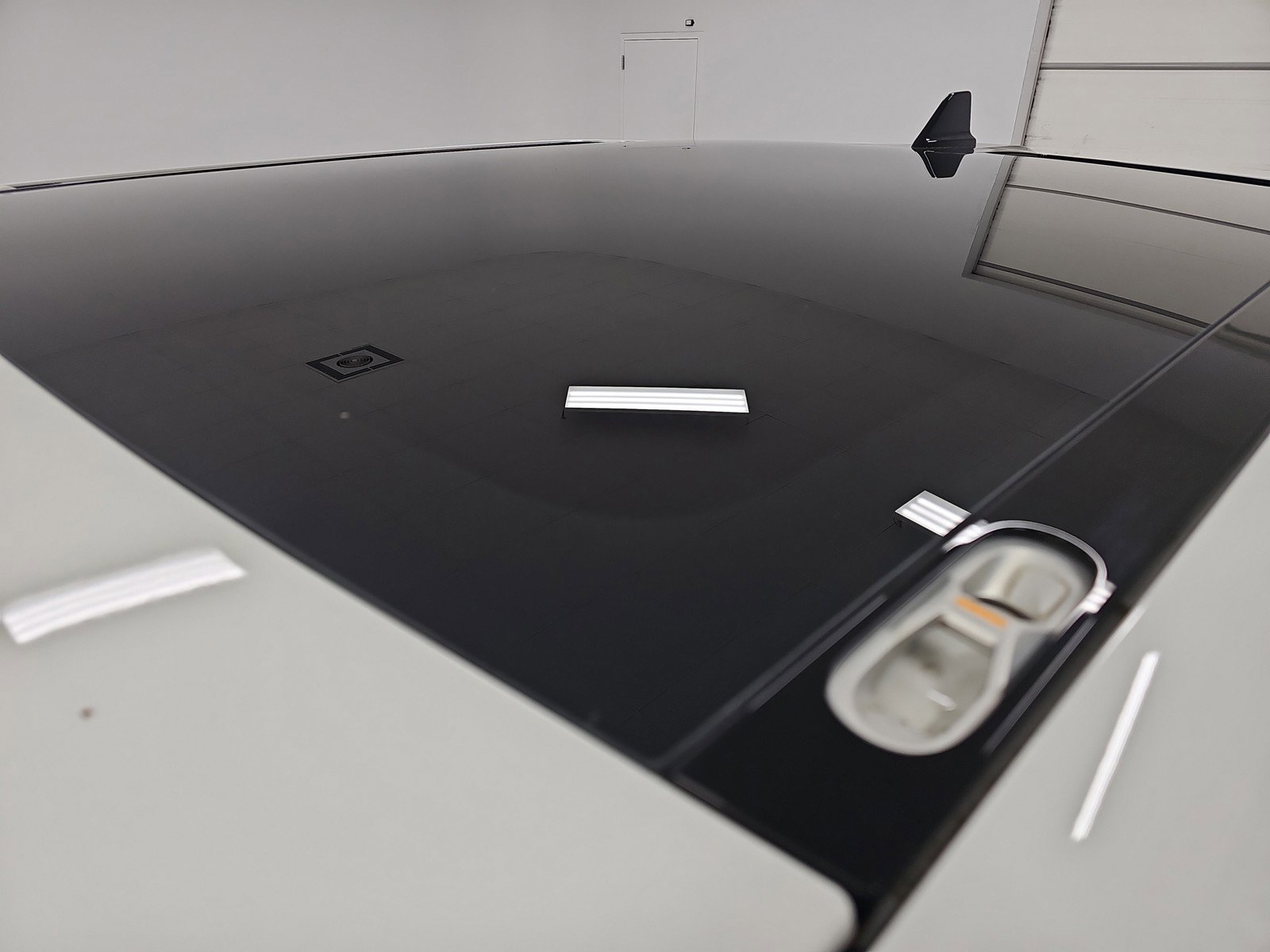 Used 2023 Rivian R1T Adventure image 13