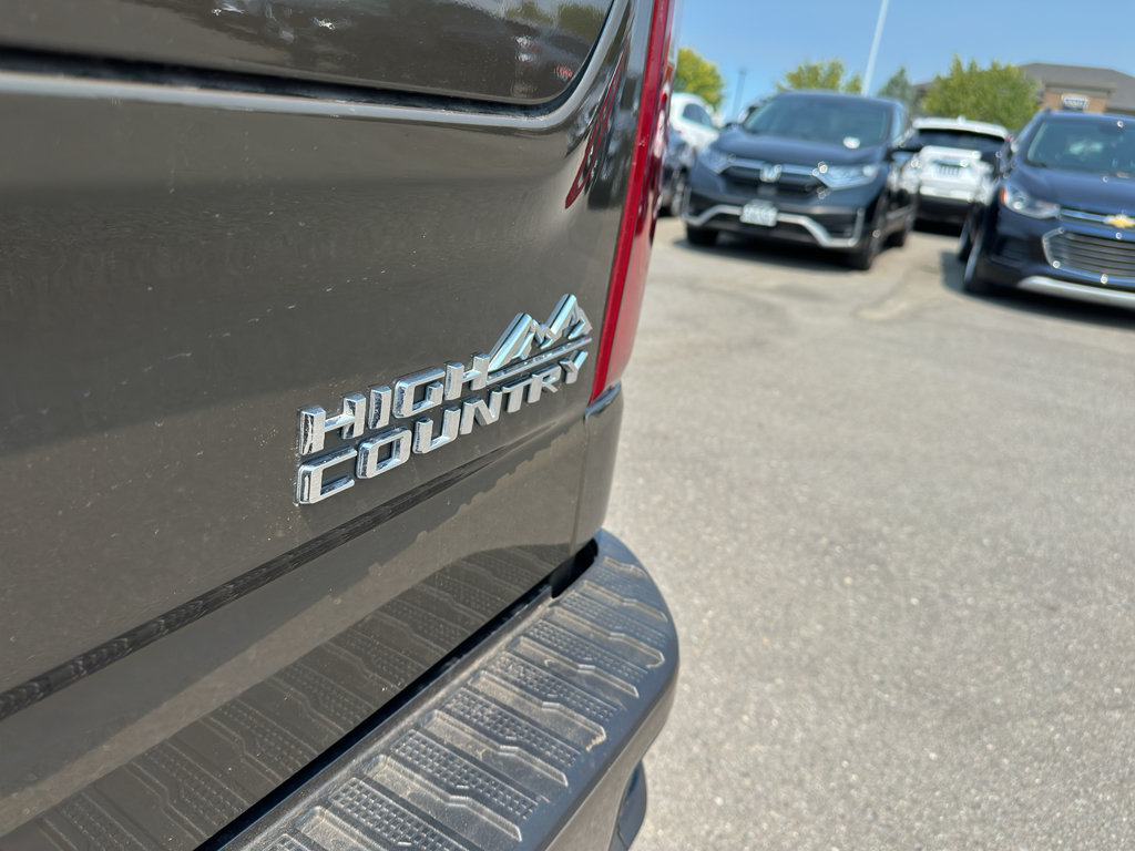 Used 2023 Chevrolet Silverado 1500 High Country w/ Technology Package AWD/4WD image 11