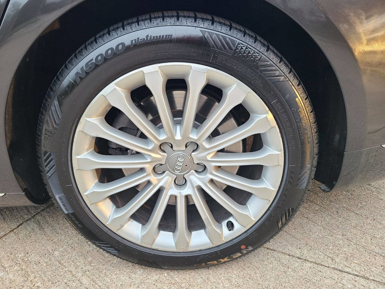 Used 2015 Audi A8 3.0T w/ Premium Package image 31