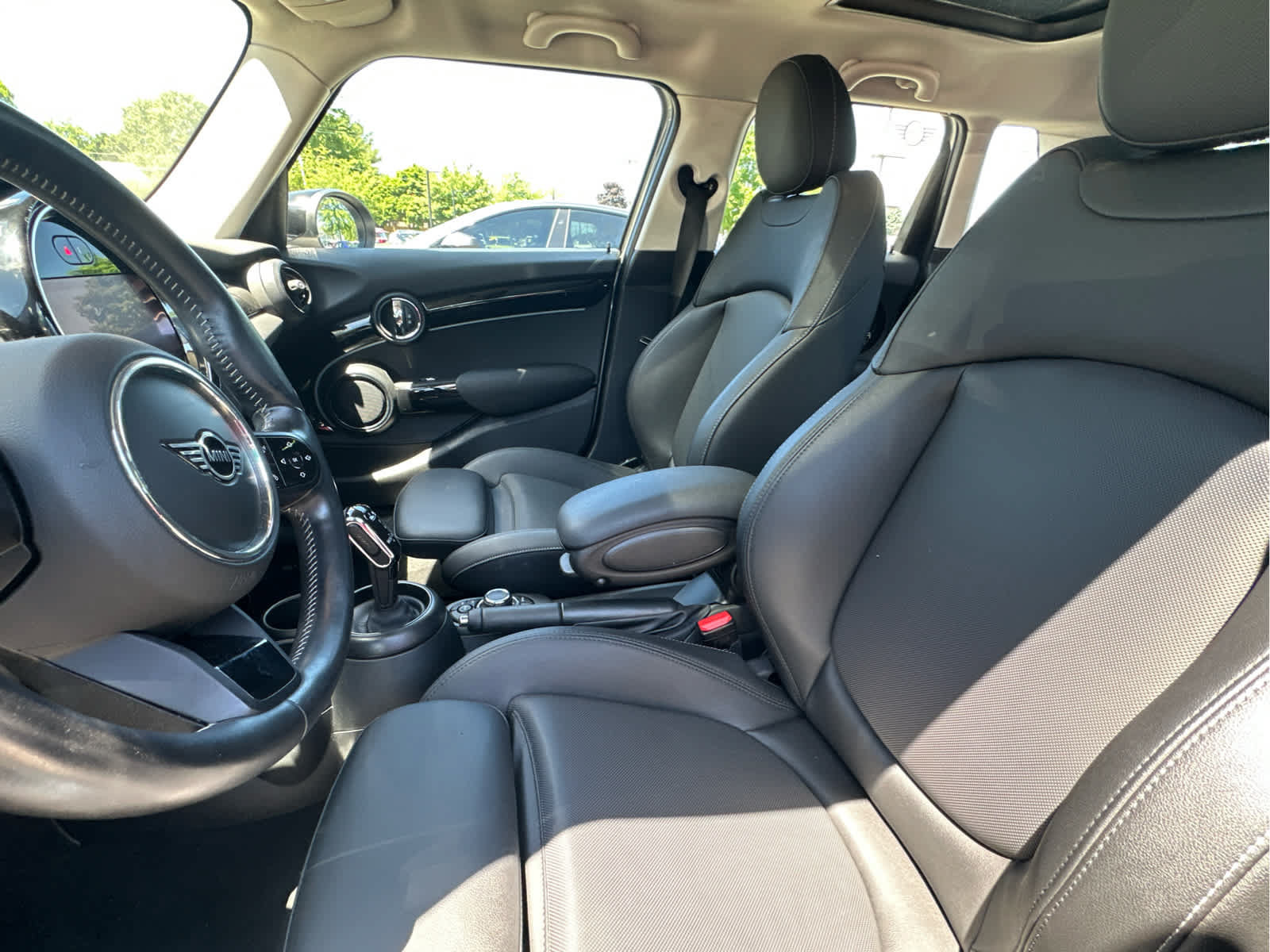 Used 2024 MINI Cooper S FWD image 9