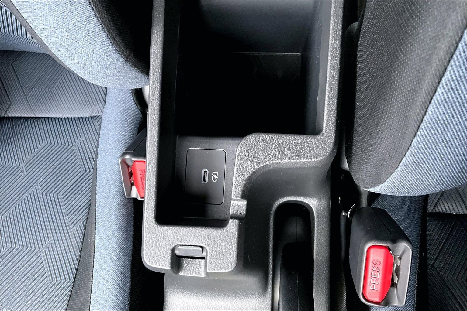 Used 2025 Nissan Versa SV w/ Trunk Package image 7