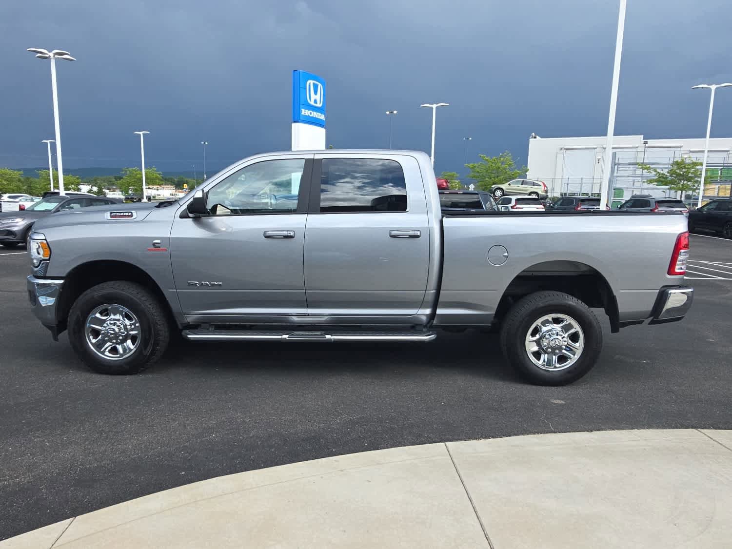 Used 2022 RAM 2500 Big Horn AWD/4WD image 5