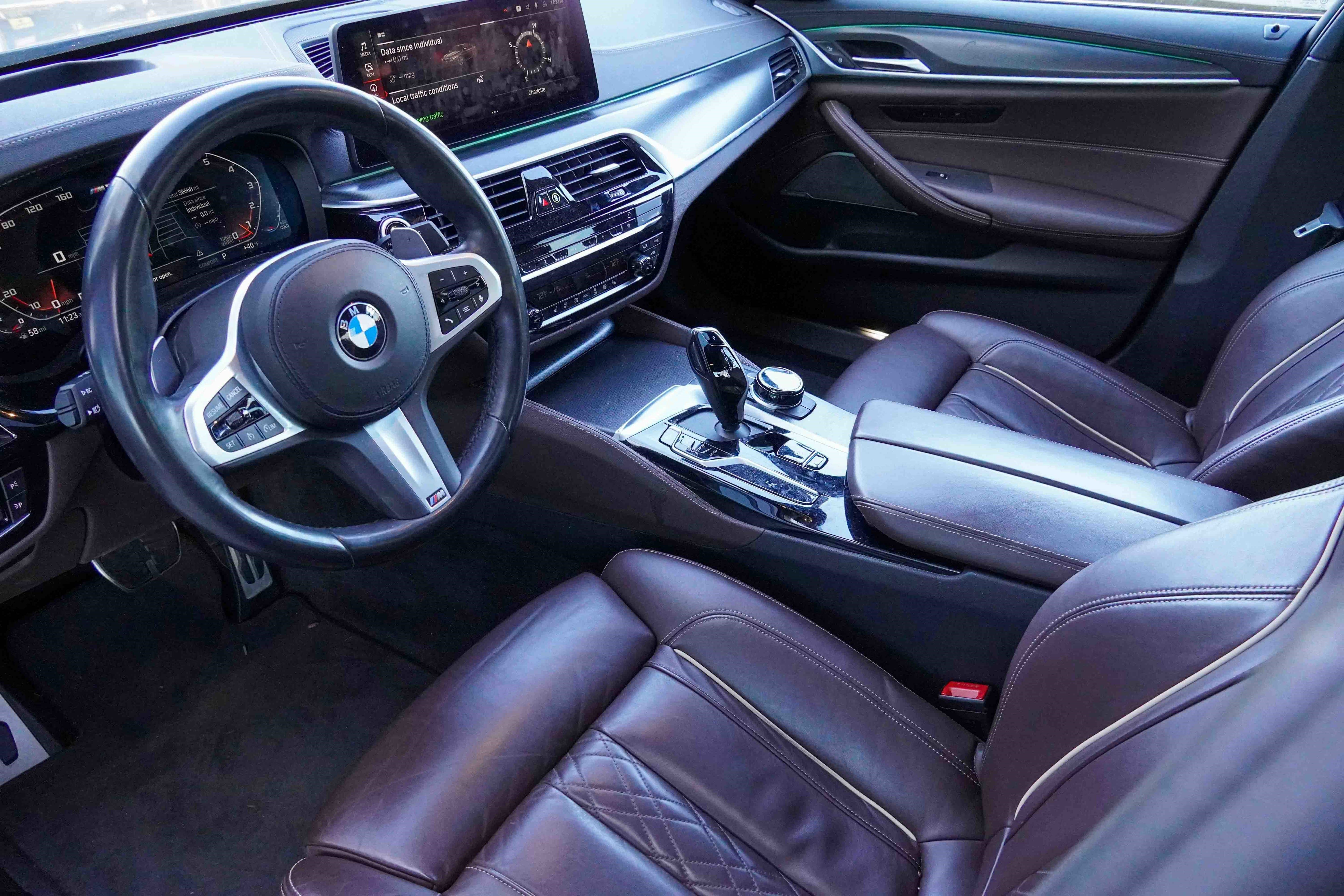 Certified 2022 BMW M550i xDrive w/ Executive Package image 9