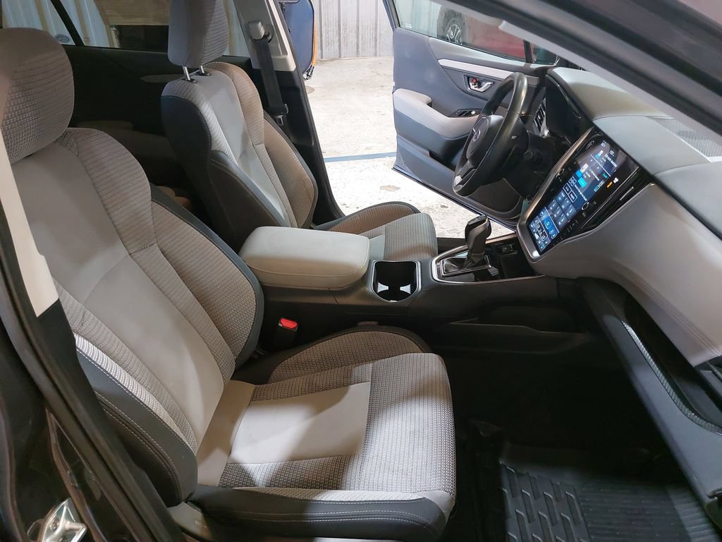 Used 2024 Subaru Outback Premium AWD/4WD image 10