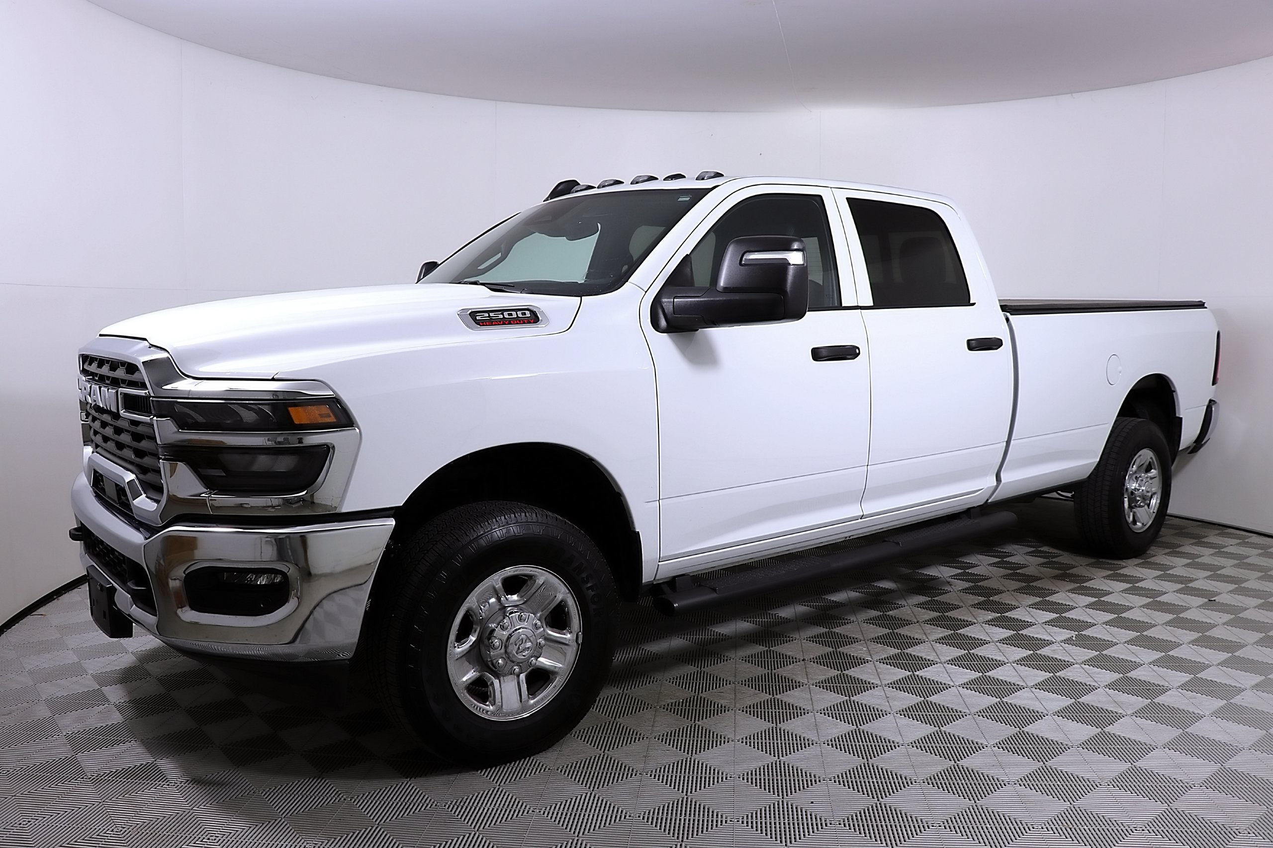 Used 2025 RAM 2500 Tradesman AWD/4WD image 3