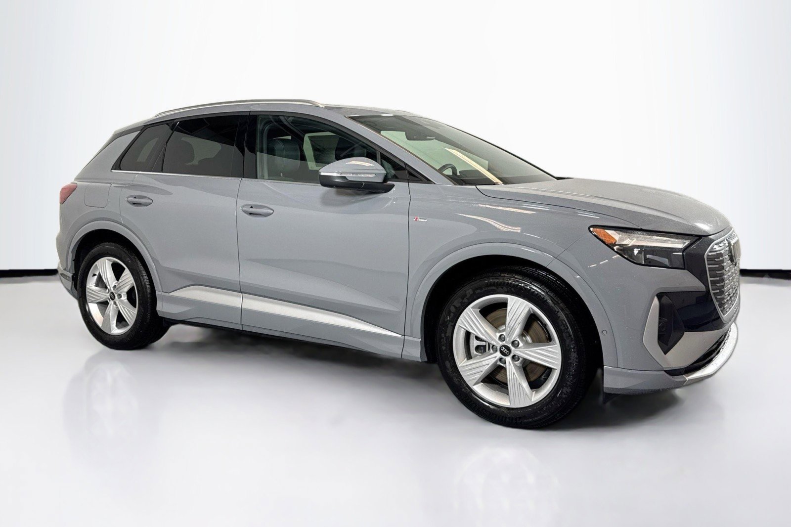 New 2026 Audi Q4 e-tron Premium Plus image 3