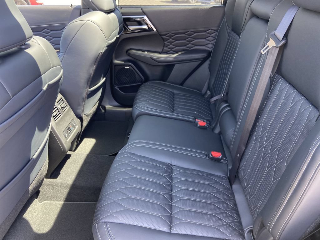 New 2026 Mitsubishi Outlander SEL FWD image 22