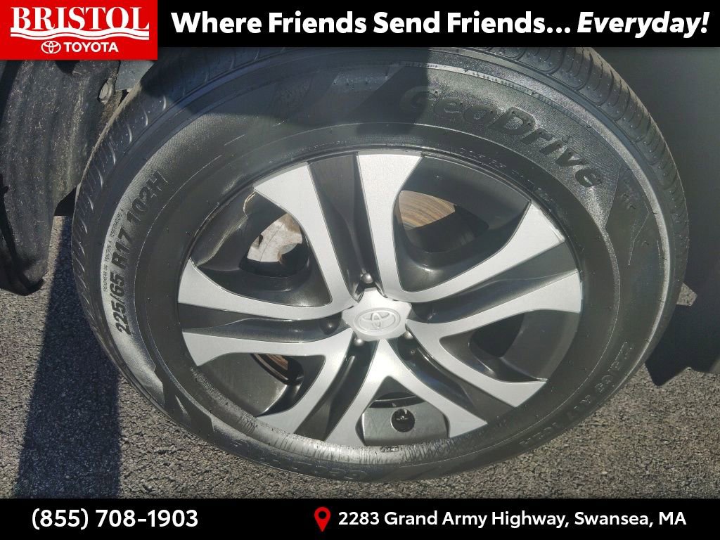 Used 2016 Toyota RAV4 LE image 10