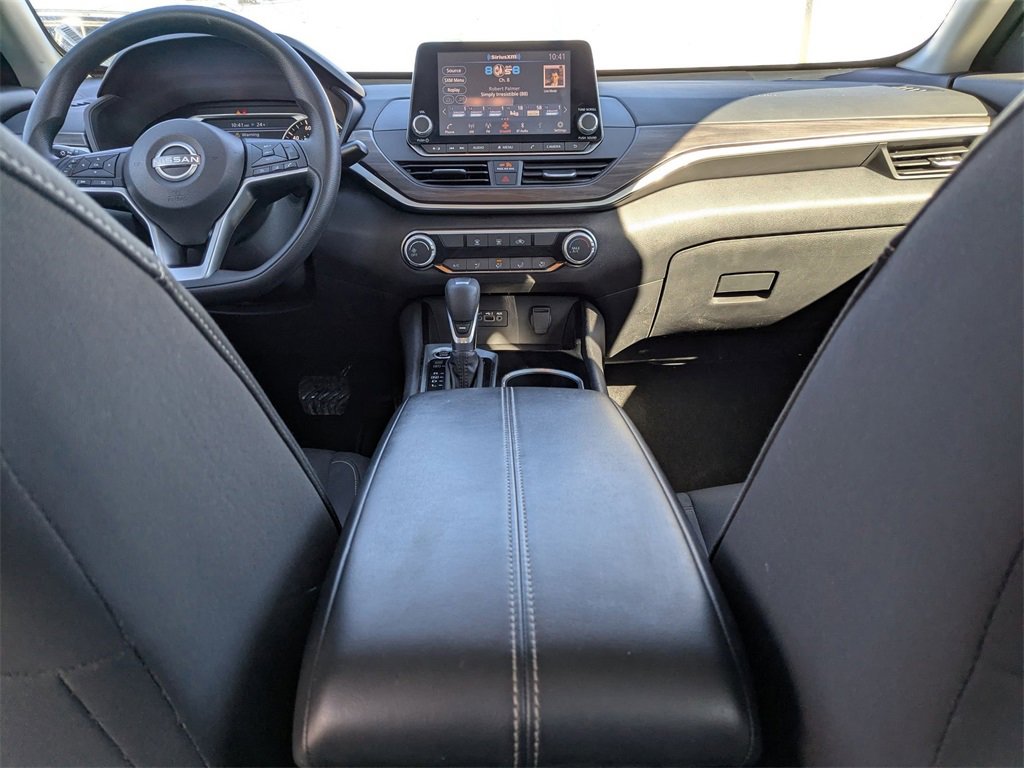 Used 2024 Nissan Altima 2.5 SV image 26