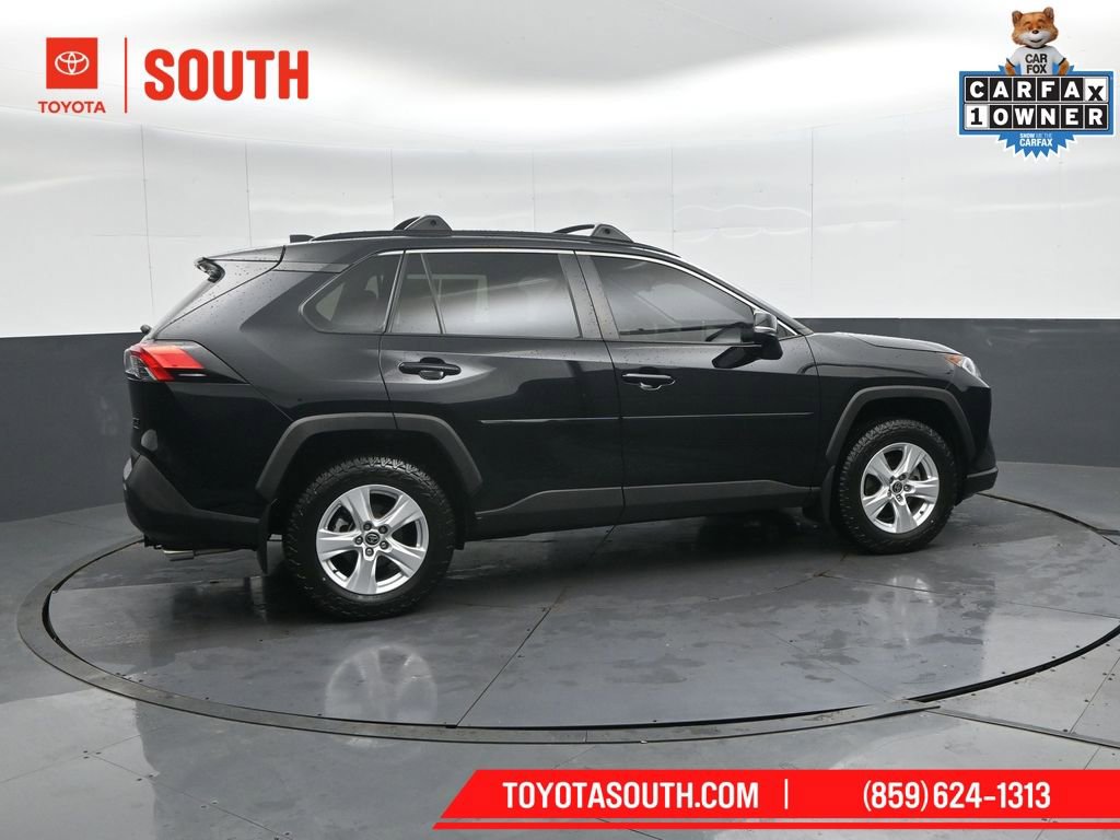 Used 2021 Toyota RAV4 XLE w/ Convenience Package image 3