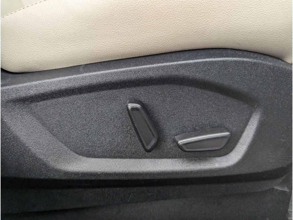 Used 2022 Ford Edge Titanium image 36