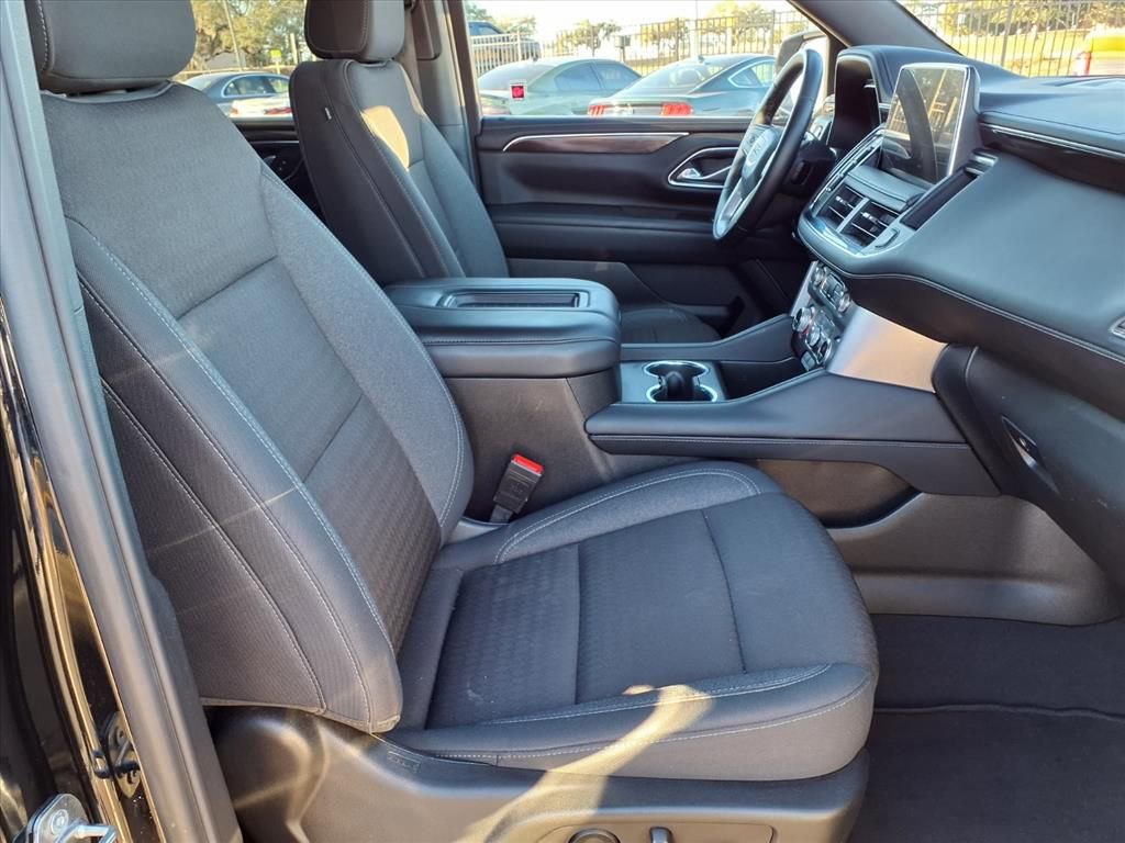Used 2024 GMC Yukon XL SLE image 13