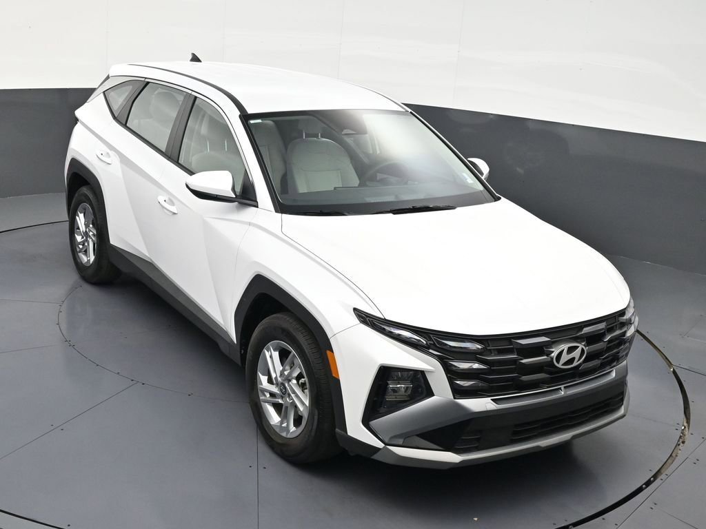 Used 2025 Hyundai Tucson SE image 19