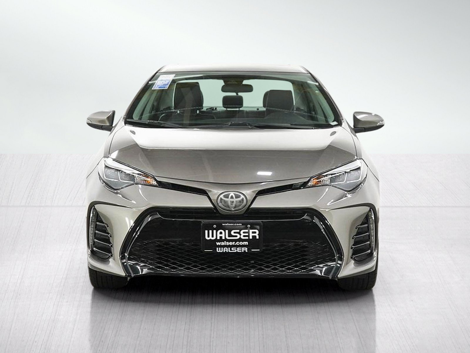 Used 2017 Toyota Corolla XSE FWD image 8
