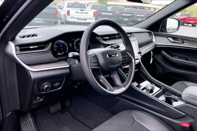 New 2026 Jeep Grand Cherokee L 4WD image 6