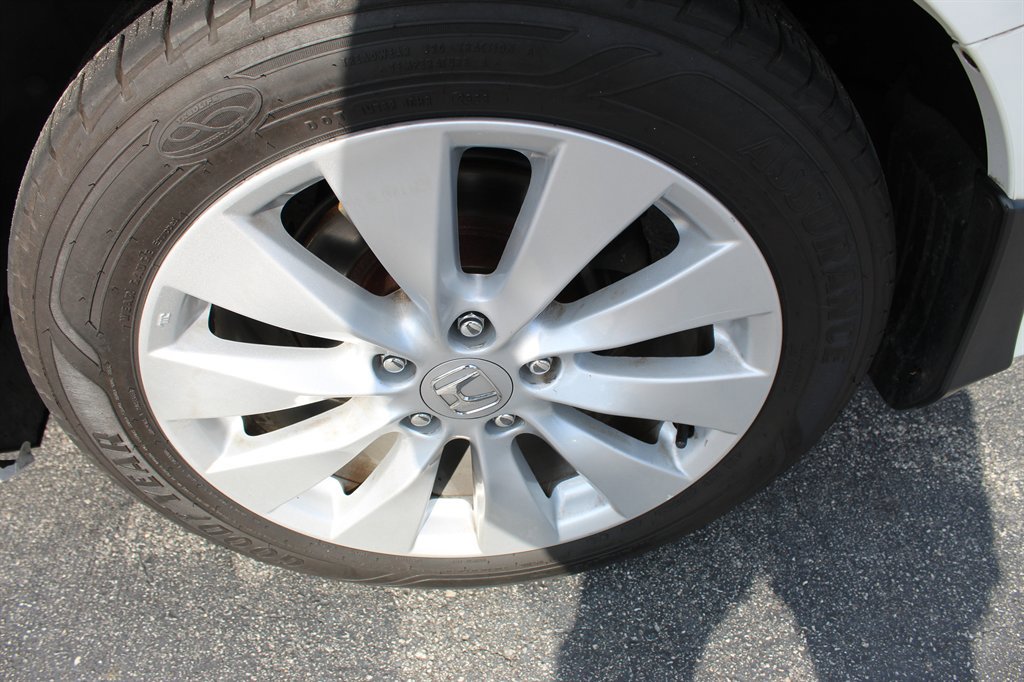 Used 2014 Honda Accord Touring image 16