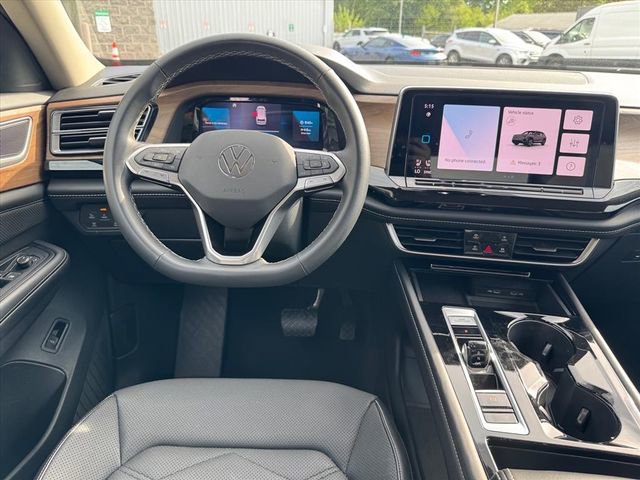 Used 2024 Volkswagen Atlas SE AWD/4WD image 14