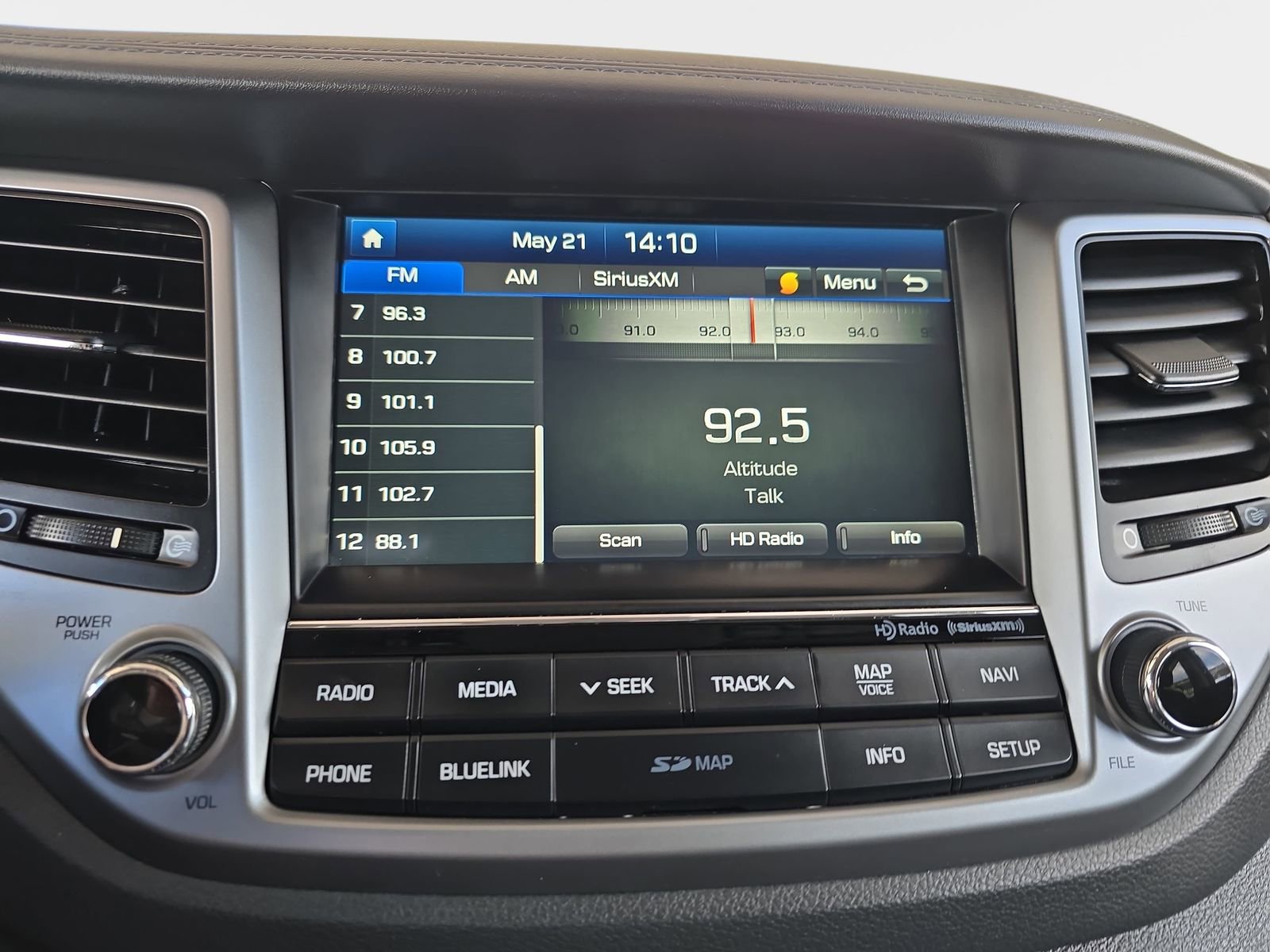 Used 2016 Hyundai Tucson Limited AWD/4WD image 24