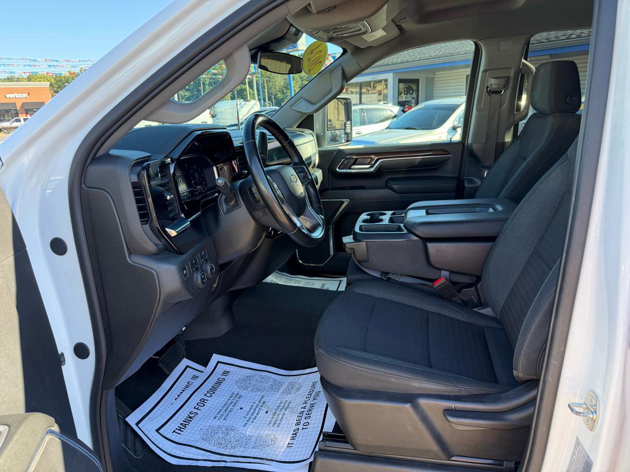 Used 2024 Chevrolet Silverado 2500 LT image 9