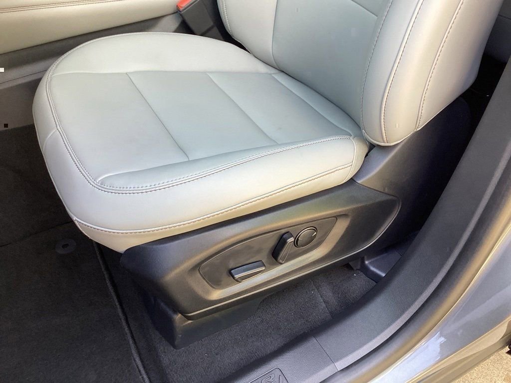New 2025 Ford Explorer Active w/ Active Comfort Package image 31