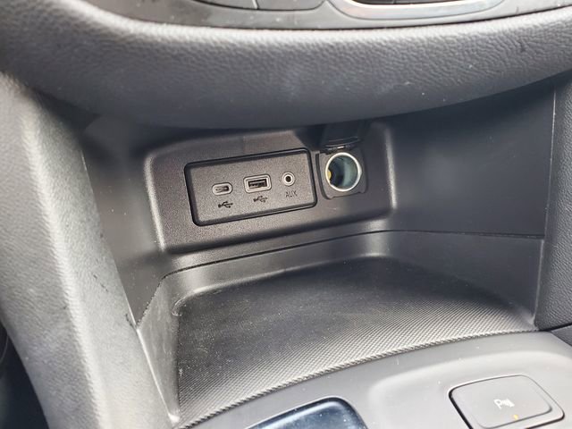 Certified 2024 Chevrolet Equinox LT w/ LPO, Floor Liner Package FWD image 34