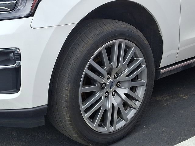 Certified 2022 Ford Expedition Max Limited AWD/4WD image 6