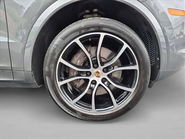 Used 2023 Porsche Cayenne AWD/4WD image 25