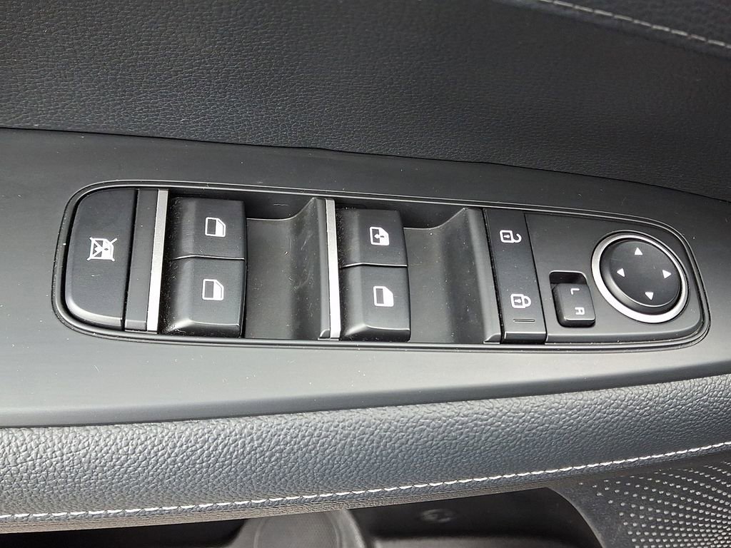 Used 2023 Kia Forte GT-Line w/ GT-Line Premium Package image 25