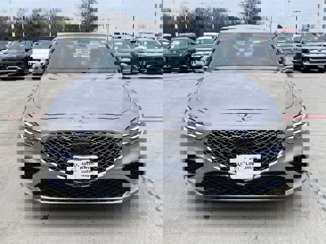 Used 2023 Genesis G70 2.0T image 9