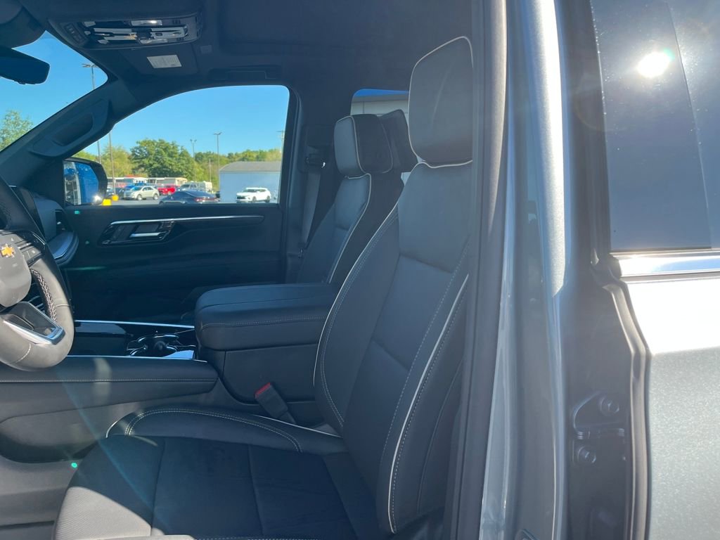 New 2026 Chevrolet Suburban Premier image 20