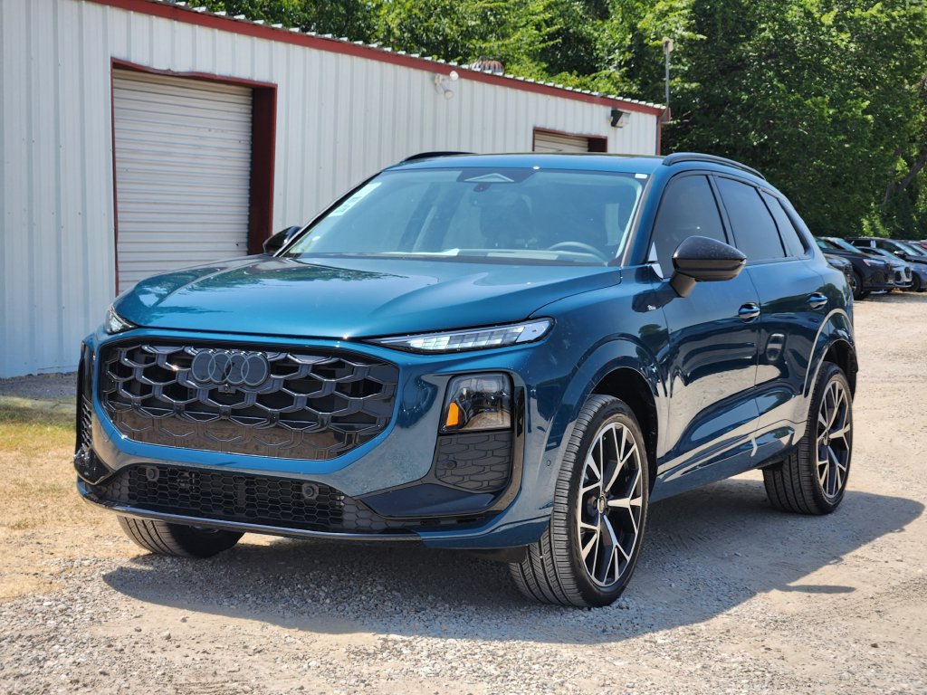 New 2026 Audi Q3 quattro 2.0T AWD/4WD image 6