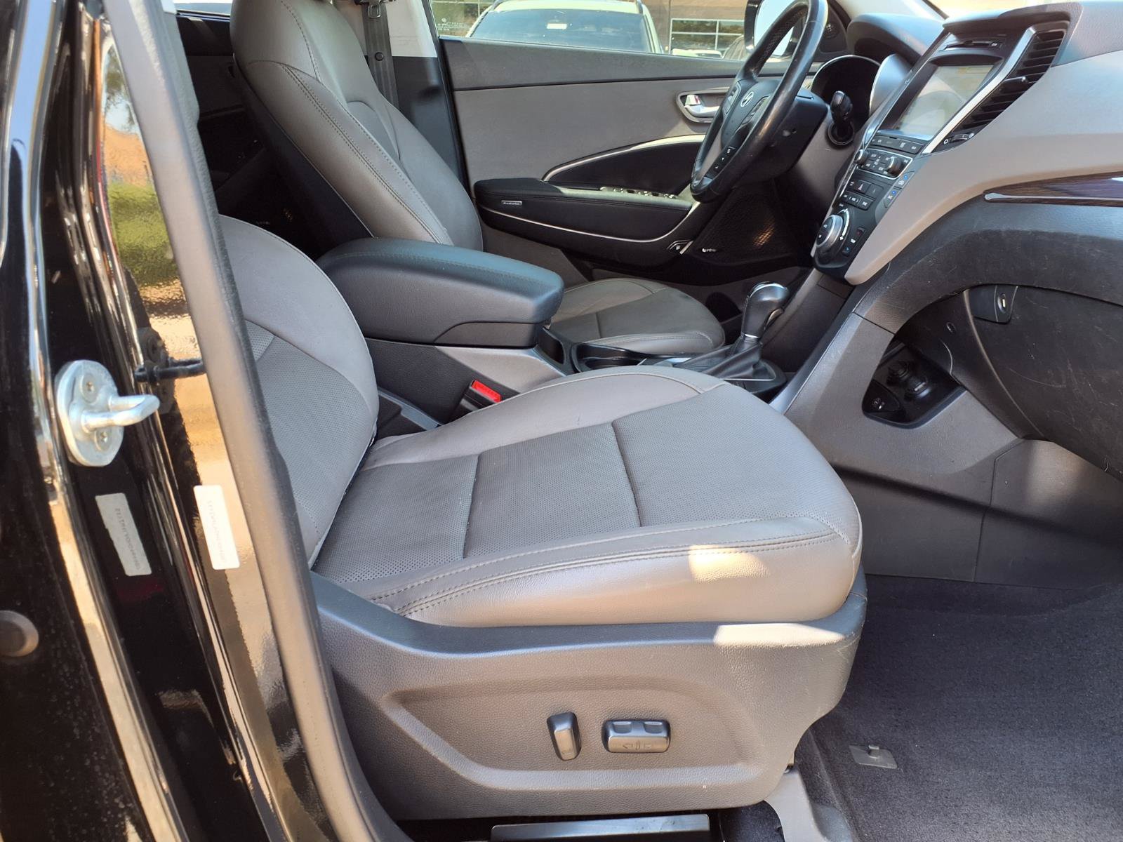 Used 2017 Hyundai Santa Fe Sport FWD image 11