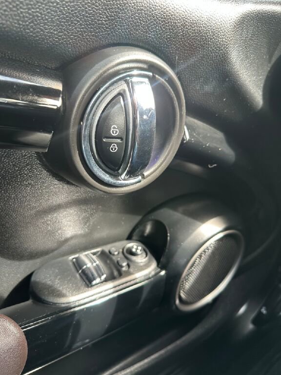 Used 2014 MINI Cooper S image 22