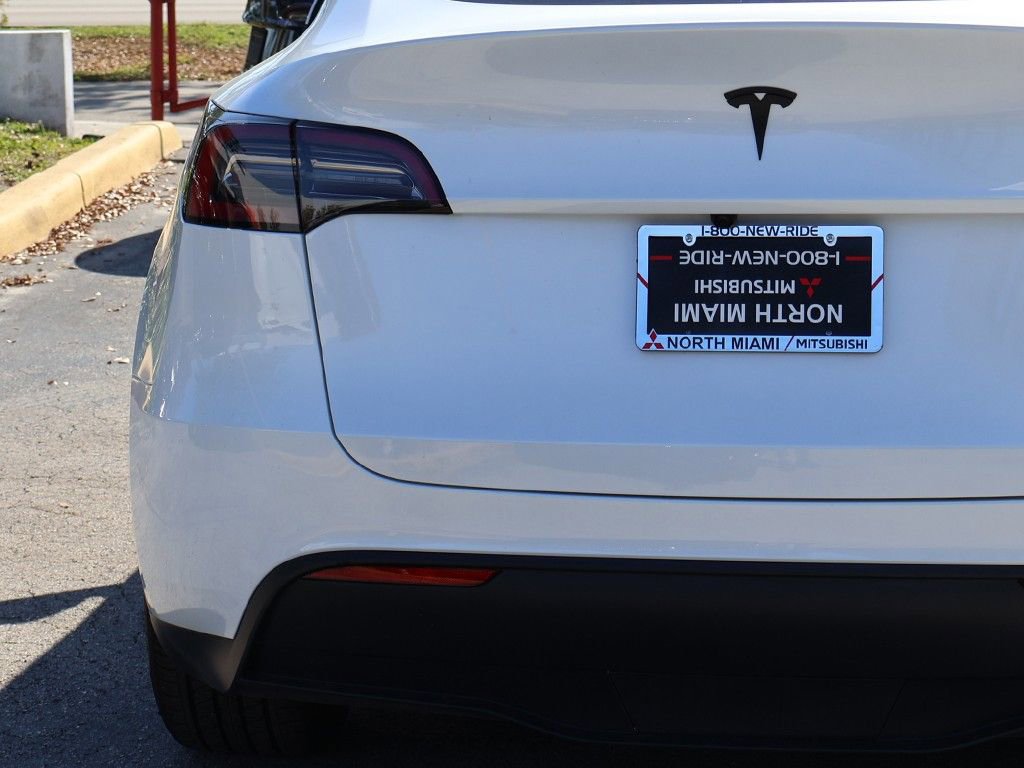 Used 2025 Tesla Model Y Long Range image 15