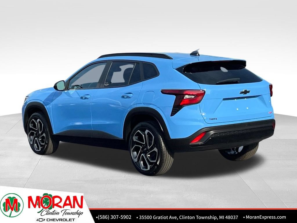 Certified 2024 Chevrolet Trax RS w/ Sunroof Package FWD image 4