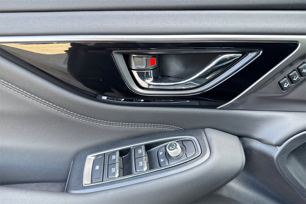 New 2025 Subaru Outback Limited image 9