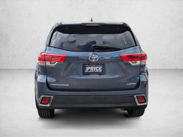 Used 2017 Toyota Highlander Limited image 7