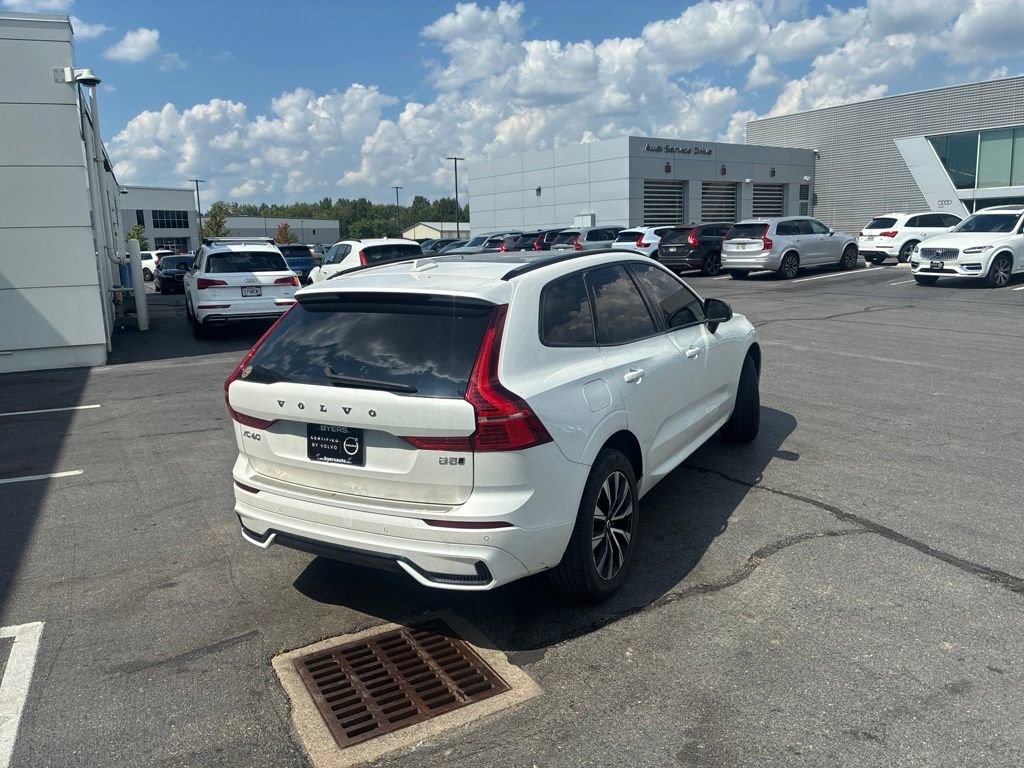 Used 2024 Volvo XC60 B5 Core w/ Protection Package Premier AWD/4WD image 3