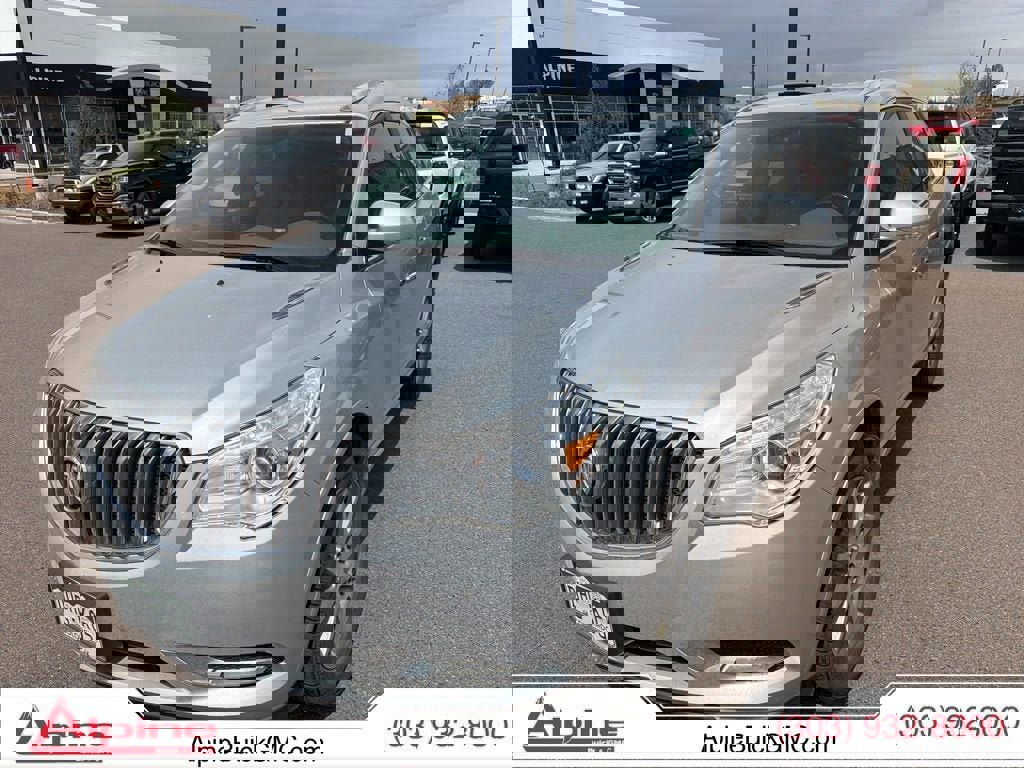 Used 2017 Buick Enclave Leather FWD image 1