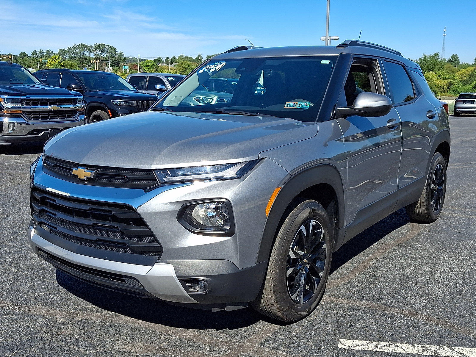 Certified 2023 Chevrolet TrailBlazer LT w/ Convenience Package AWD/4WD image 3