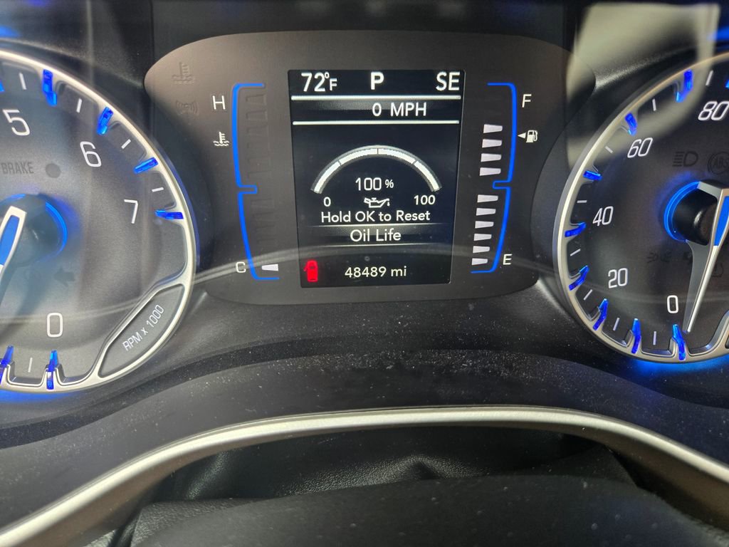 Used 2023 Chrysler Voyager LX FWD image 12
