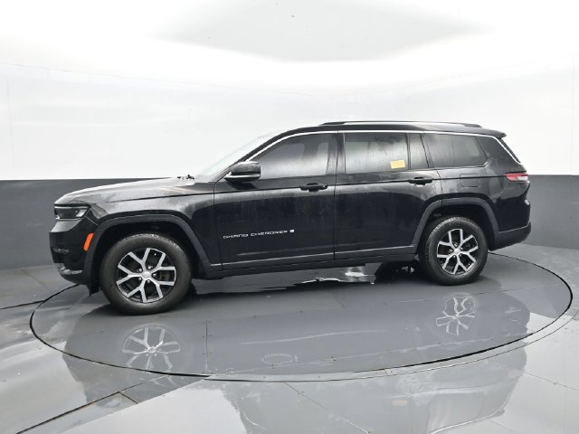 Used 2023 Jeep Grand Cherokee L Limited AWD/4WD image 5